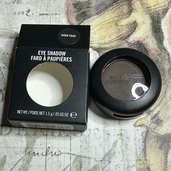 MAC COSMETICS BNIB DARK EDGE Satin eyeshadow Eye Shadow Very Rare!